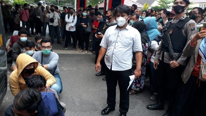 alamak_21_pendemo_tolak_omnibus_law_di_medan_reaktif_covid_19