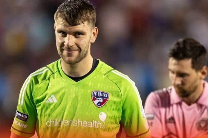 alasan_usia_kiper_naturalisasi_maarten_paes_belum_dapat_bela_timnas_indonesia