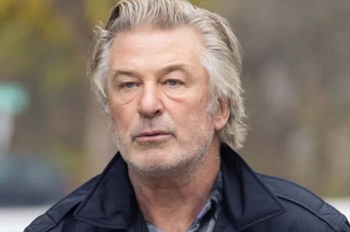 alec_baldwin_sebut_kontrak_melindunginya_dari_tanggung_jawab_rust