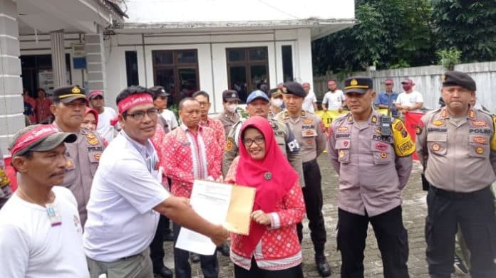 aliansi_serikat_pekerja_sttc_tolak_kebijakan_kemenkes