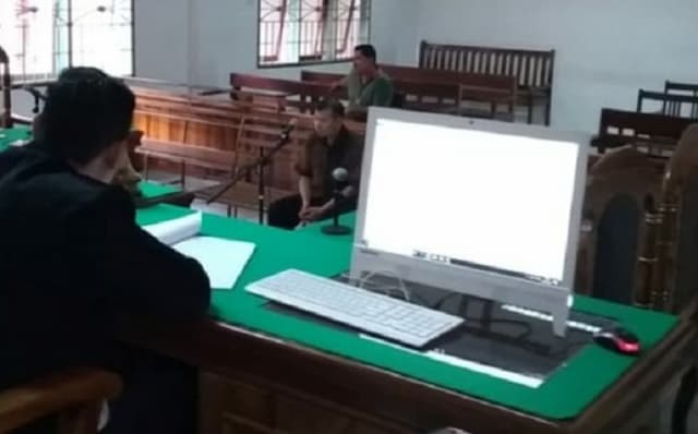 alihkan_bantuan_kube_di_siantar_mantan_pejabat_dinsosnaker_dihukum_25_tahun