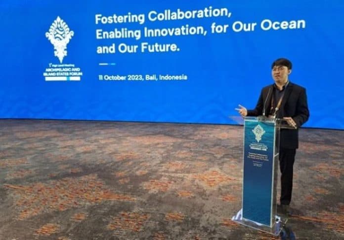 alumnus_ugm_paparkan_inovasinya_di_ktt_ais_forum