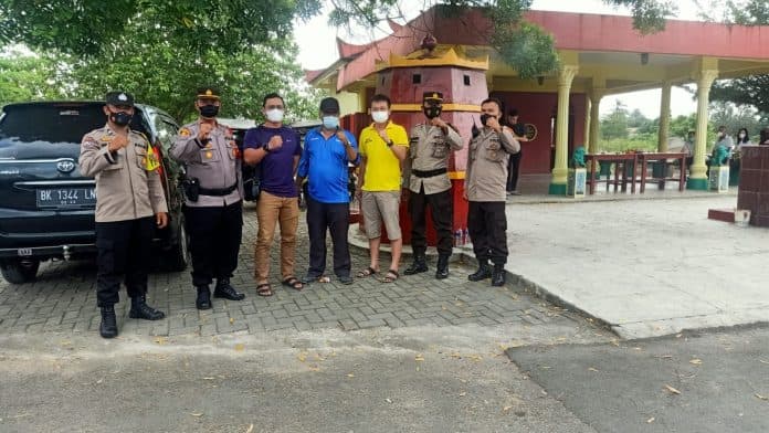 amankan_cheng_beng_polisi_di_tebing_tinggi_juga_imbau_patuhi_prokes