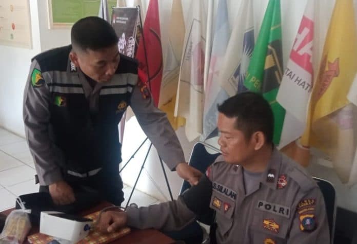 amankan_pemilu_personel_polres_langkat_dicek_kesehatannya
