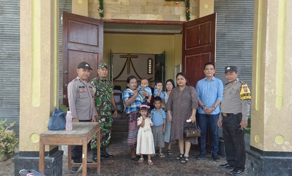 amankan_perayaan_hari_kenaikan_yesus_kristus_polsek_kotarih_dan_koramil_17ktr_patroli_bersama