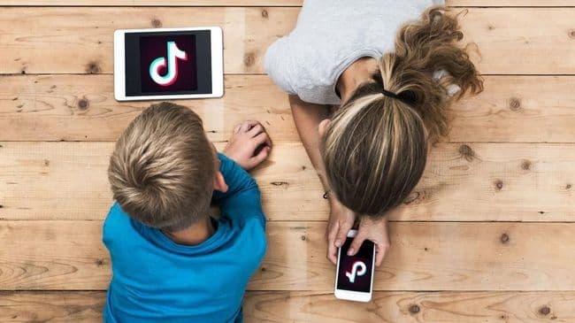 anak_4_18_tahun_habiskan_waktu_2_jam_bermain_tiktok_dalam_sehari