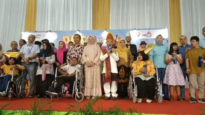 anak_anak_difabel_unjuk_keterampilan_di_arena_prsu