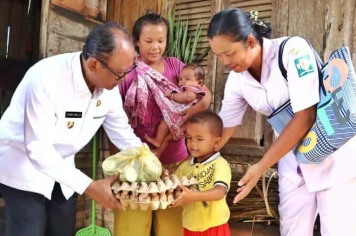 anak_stunting_di_mariah_bandar_peroleh_bantuan_asupan_makanan_dari_wabup_simalungun