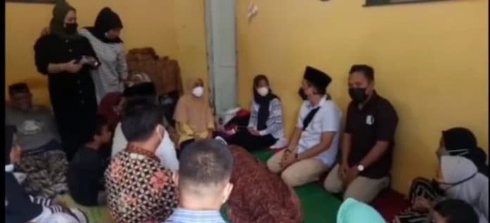 anaknya_meninggal_dunia_setelah_digigit_anjing_orang_tua_tempuh_jalur_hukum