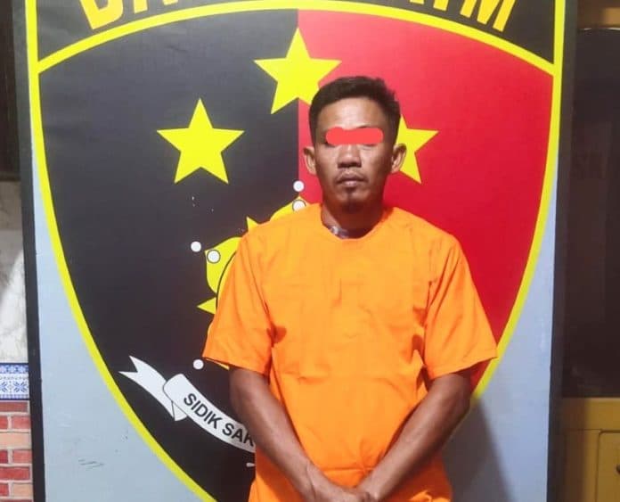 ancam_guru_pakai_arit_pria_ini_ditangkap_polsek_indrapura