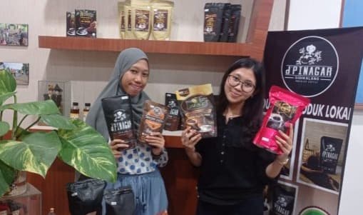 aneka_produk_kopi_unggulan_dari_kabupaten_dairi_dipromosikan_di_prsu