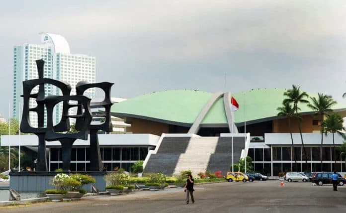 anggota_dpr_ditenggat_kosongkan_rumah_dinas_hingga_akhir_oktober_2024