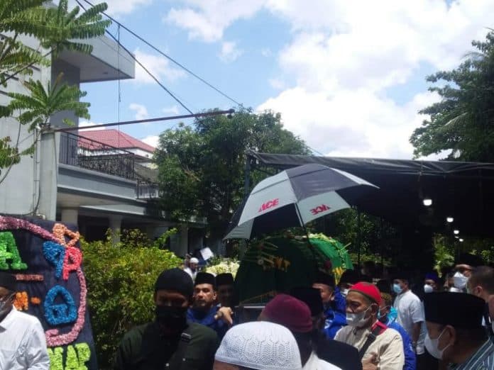anggota_dpr_ri_wahab_dalimunthe_meninggal_wagub_sumut_melayat_ke_rumah_duka