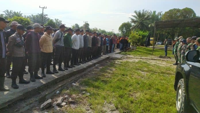 anggota_spp_berjaga_di_hgu_62_penara_kebun_ptpn2