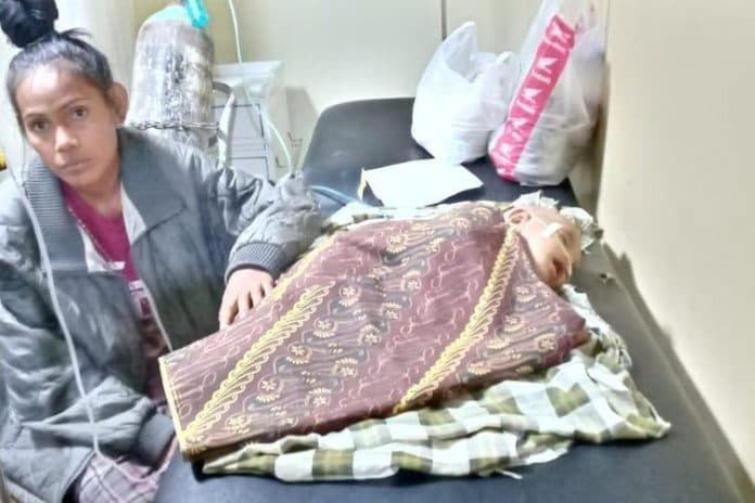 angin_kencang_terbangkan_bayi_sejauh_10_meter