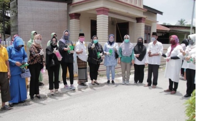 anjuran_presiden_ri_ketua_tp_pkk_tanjungbalai_gelar_gebrak_masker