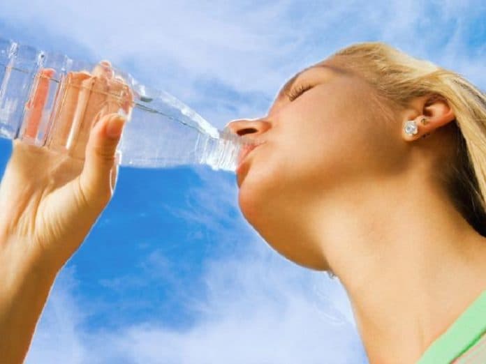 anjuran_untuk_minum_air_jangan_menunggu_haus