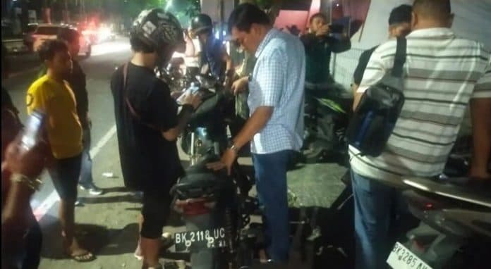 antisipasi_begal_polsek_medan_baru_amankan_10_pria_remaja