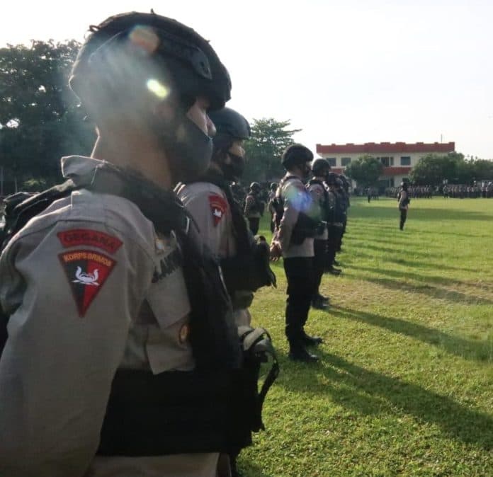 antisipasi_demo_tolak_omnibus_law_3_ssk_brimob_poldasu_disiagakan