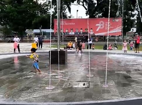 antisipasi_dijadikan_tempat_mandi_dinas_pariwisata_atur_jadwal_air_mancur_adam_malik_siantar