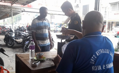 antisipasi_kecurangan_300_timbangan_pedagang_di_pasar_horas_ditera_ulang