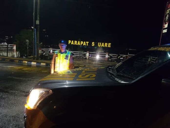 antisipasi_kejahatan_polsek_parapat_gelar_patroli_blue_light