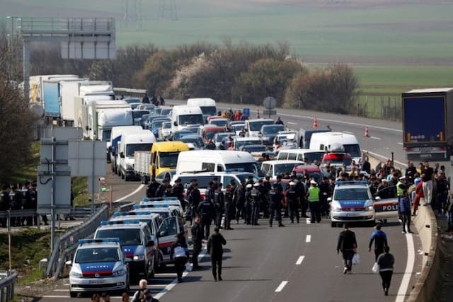 antisipasi_korona_negara_bagian_tyrol_di_austria_lockdown