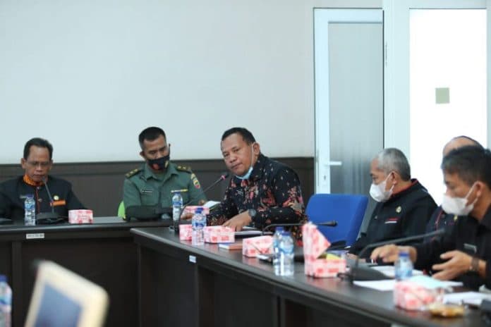 antisipasi_penyebaran_pmk_pemkab_pakpak_bharat_lakukan_pemeriksaan_di_perbatasan