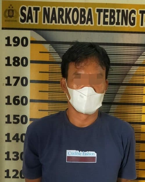 anto_tayib_meringkuk_di_bui_polres_tebing_tinggi_barbutnya_1224_gram_sabu