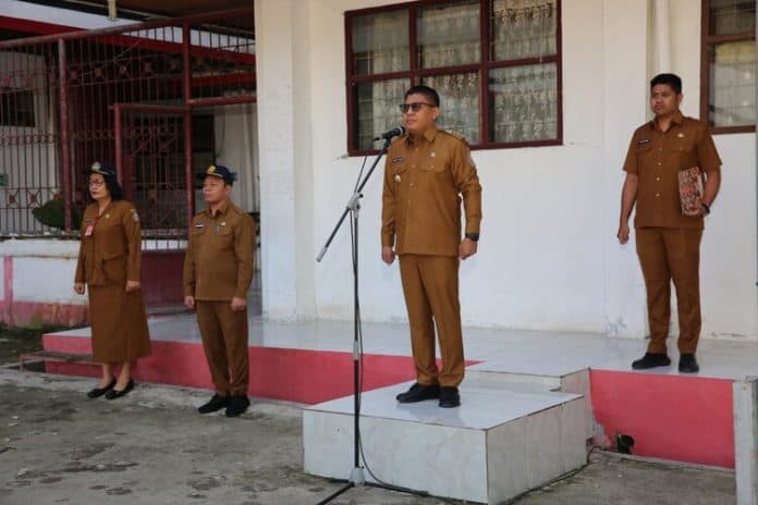apel_di_perkantoran_3_opd_pj_bupati_taput_asn_dan_kades_hindari_politik_praktis