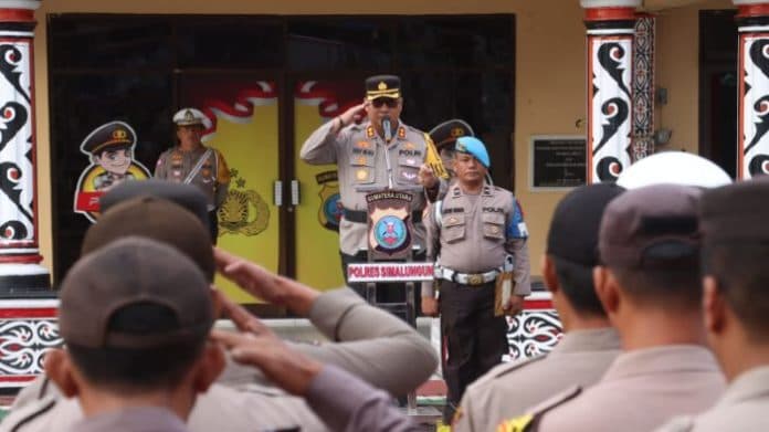 apel_pasukan_operasi_hatra_toba_2024_kapolres_jaga_keamanan_dan_kenyamanan_pon_xxi_di_simalungun