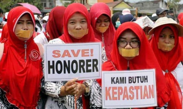 april_2024_pemerintah_tuntaskan_aturan_pengangkatan_honorer
