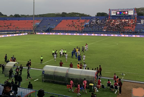 arema_fc_taklukkan_rans_nusantara_fc_4_2_di_liga_1