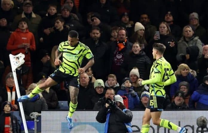 arsenal_akhirnya_menang_dramatis_di_markas_luton_town