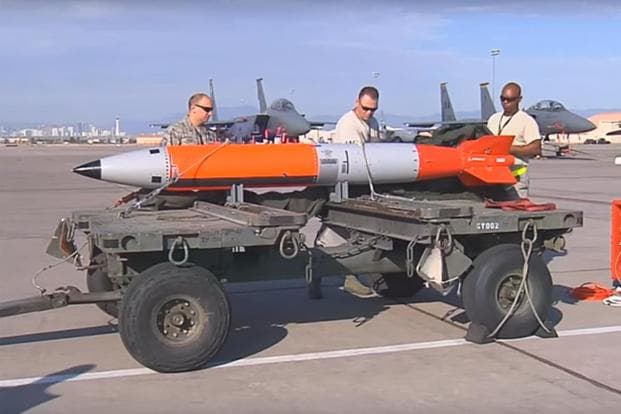 as_akan_persenjatai_nato_bom_nuklir_gravitasi_ini_respons_rusia
