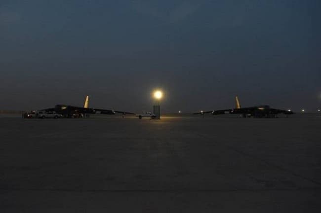 as_gertak_iran_kirim_2_pesawat_pengebom_nuklir_ke_timteng