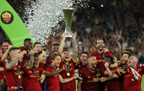as_roma_juara_liga_conference_usai_taklukkan_feyenoord_1_0