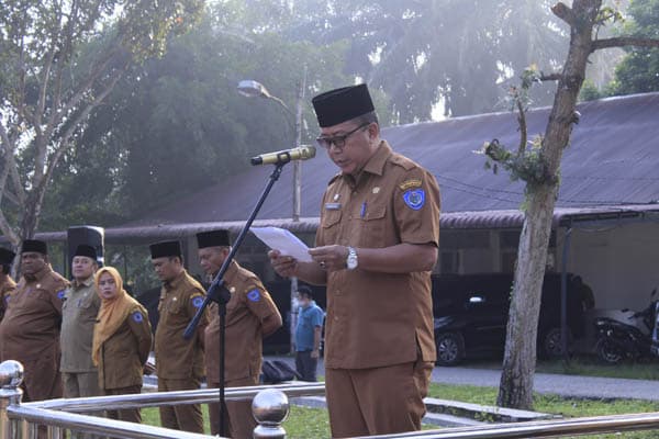 asn_labuhanbatu_diharap_jadi_penggerak_kebersihan_lingkungan
