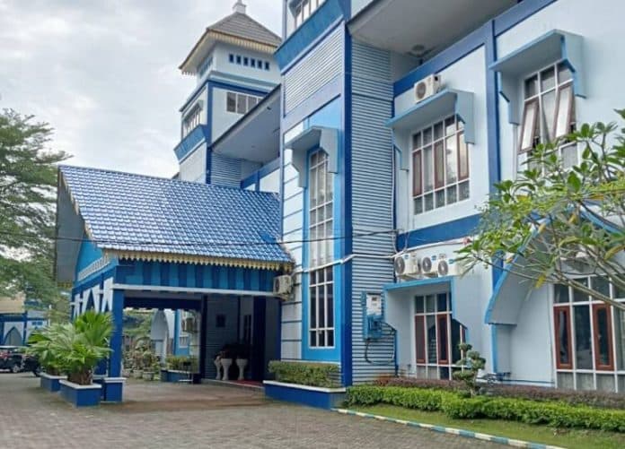 asn_sesalkan_kehadiran_kadisdik_deli_serdang_di_lahan_hgu