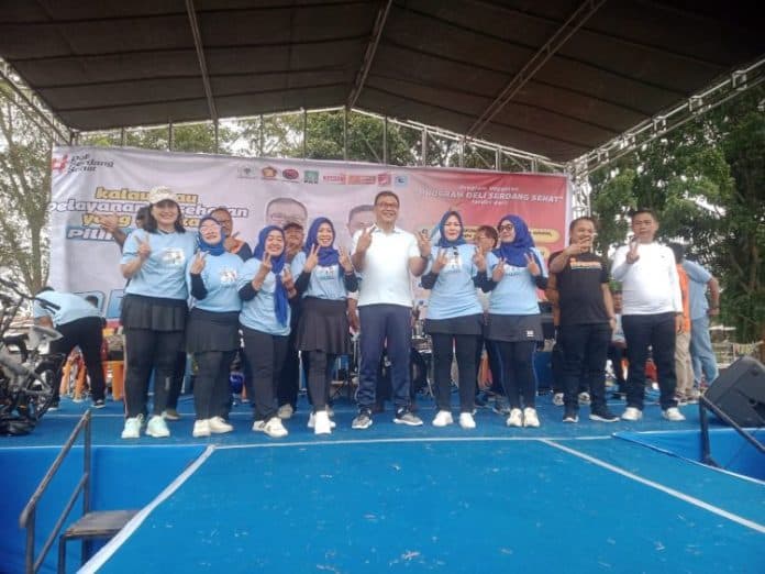 asri_ludin_tambunan_gaungkan_deliserdang_sehat_bersama_warga_bangun_sari
