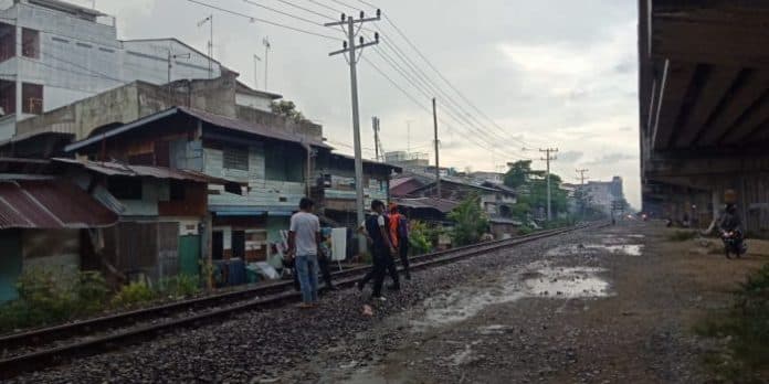 astaga_kakek_85_tahun_tewas_ditabrak_ka_di_jalan_bambu_ii_medan