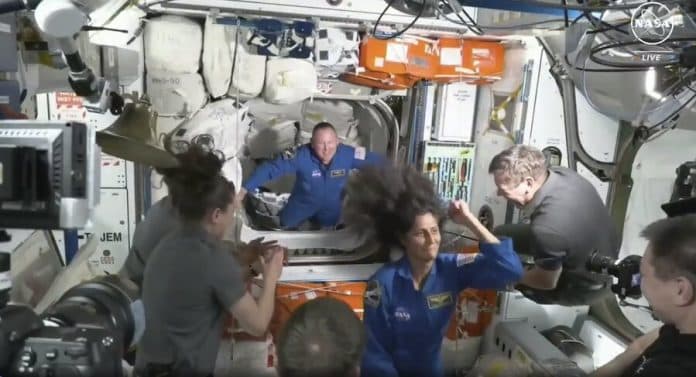 astronaut_yang_terjebak_di_luar_angkasa_akan_pulang_februari_2025