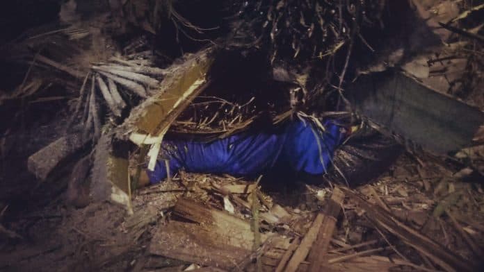 asyik_minum_tuak_warga_asahan_tewas_tertimpa_pohon_sawit