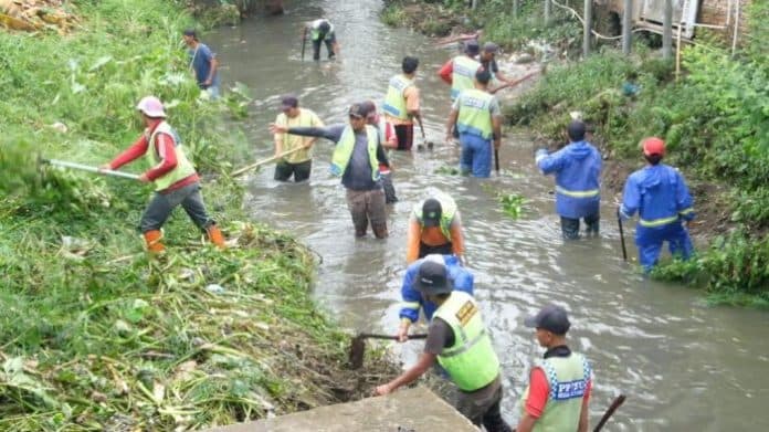 atasi_banjir_pemko_normalisasi_drainase_di_medan_selayang_dan_johor