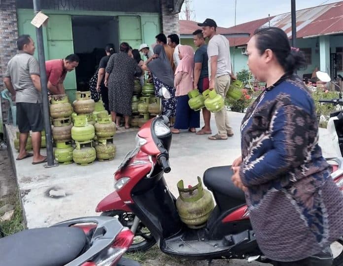 atasi_kelangkaan_gas_elpiji_pemkab_deli_serdang_rapat_dengan_hiswana_migas
