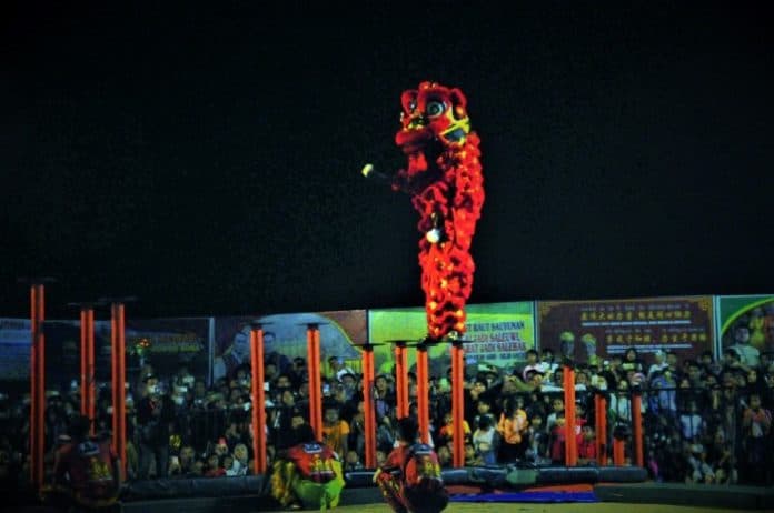 atraksi_barongsai_tampil_memukau_di_psbd_asahan