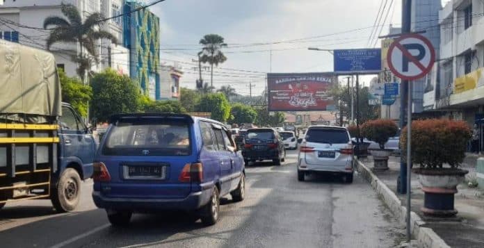 aturan_larangan_parkir_masih_diabaikan_kadishub_siantar_akan_kita_ingatkan