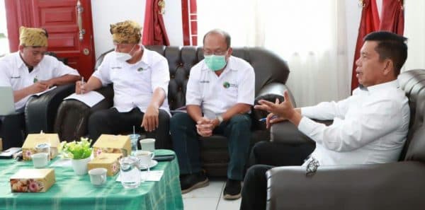 audiensi_dengan_forum_umkm_bupati_simalungun_umkm_penyumbang_serapan_tenaga_kerja