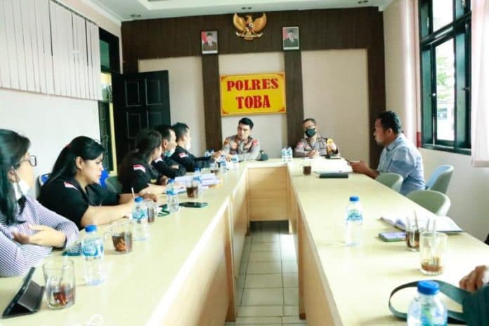 audiensi_dengan_polres_toba_bawaslu_bangun_sinergitas_sentra_gakkumdu_pemilu_2024