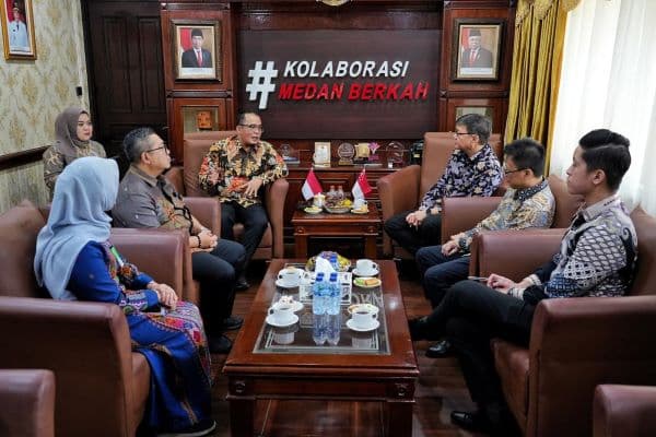 aulia_rachman_ajak_warga_singapura_investasi_di_kota_medan